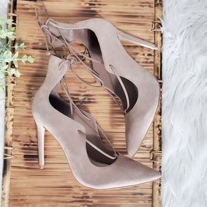 Aldo Lace Up Pumps!!!